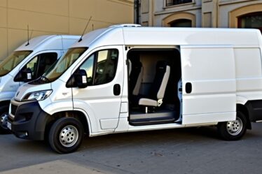 Guide des meilleurs showrooms pour acheter un van aménagé à Lyon